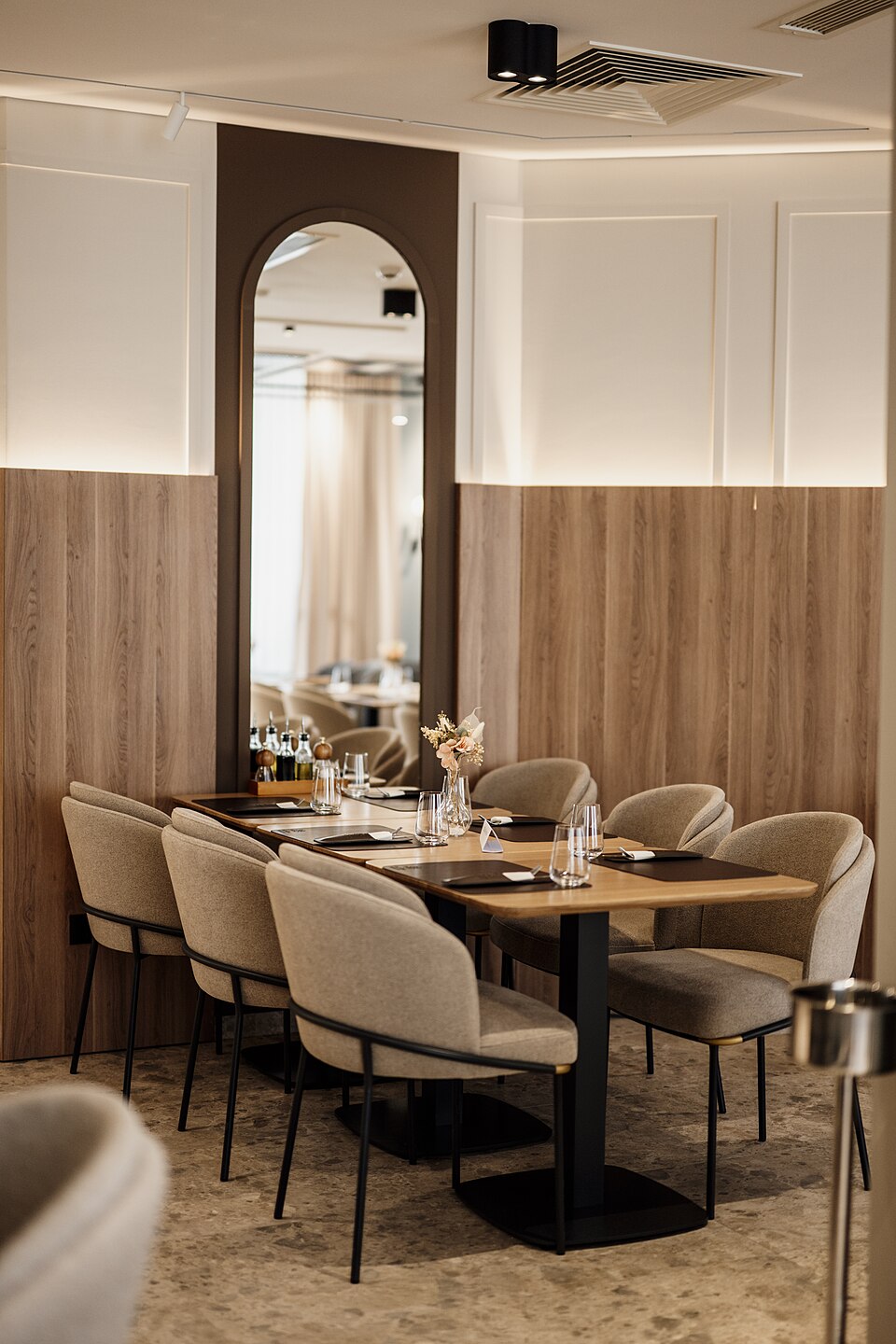 Chomok dining space